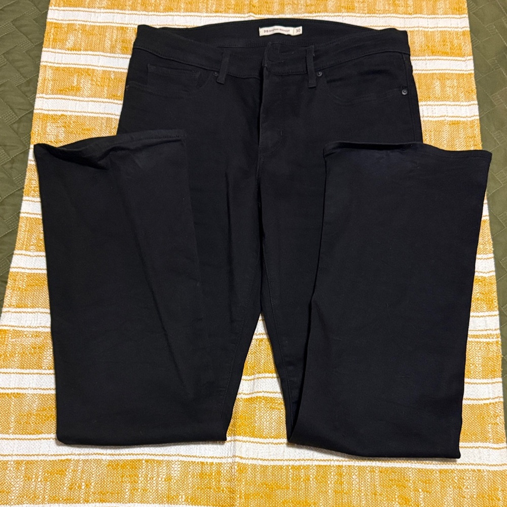 Women’s black jeans